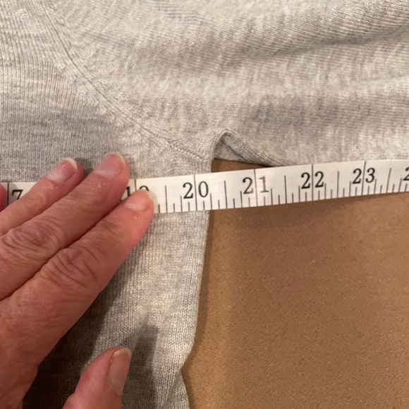 H&M Light Weight Light Grey Sweater- size Small - Picture 8 of 10